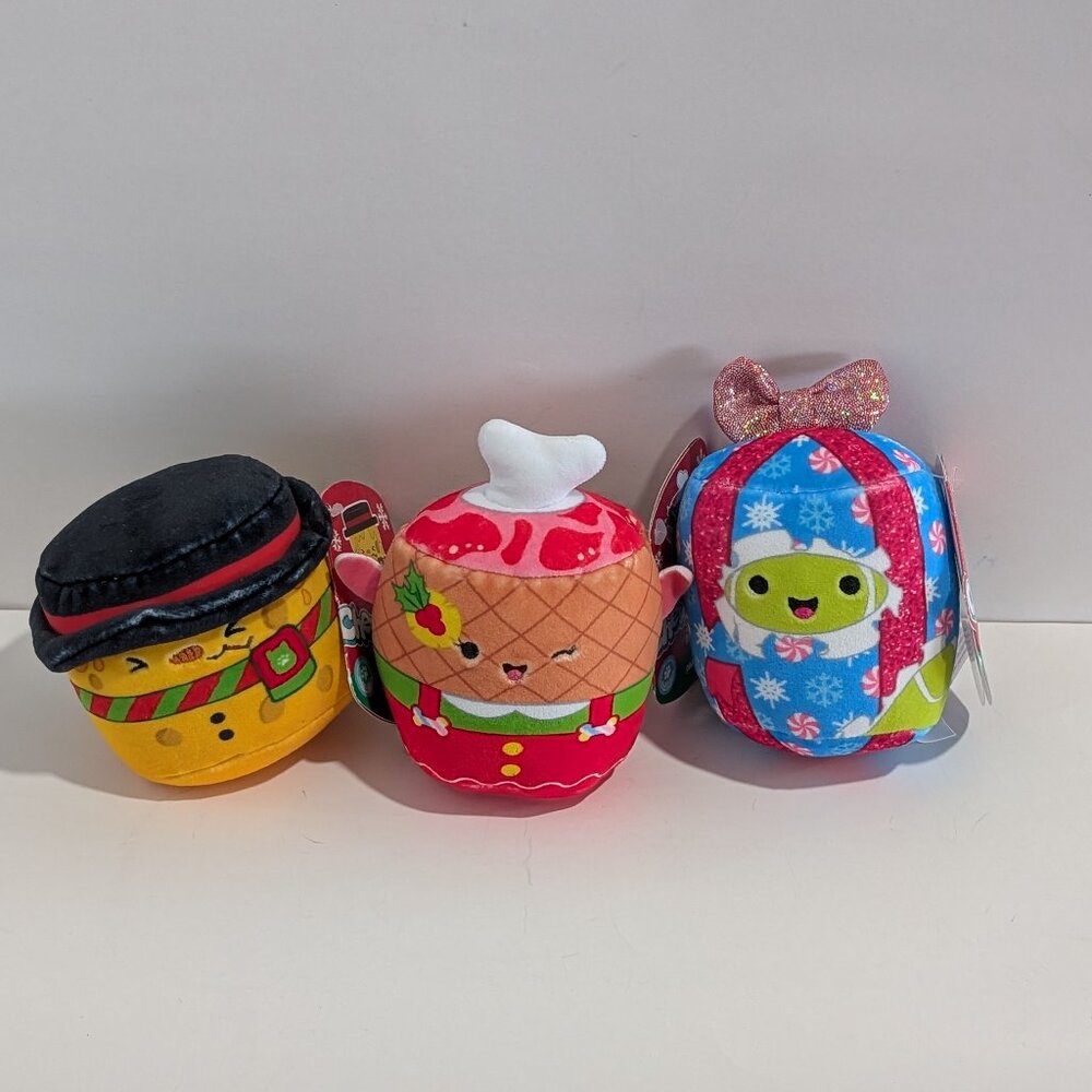 Bundle of 3 NEW Cheewmees Dog Toys